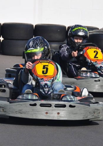 carrera de karts parque del motor